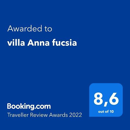 Villa Anna Fucsia Reitani Buitenkant foto
